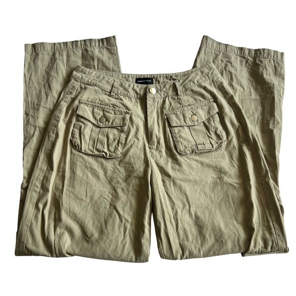 White Fox Cargo Pants - Picture 1 of 5